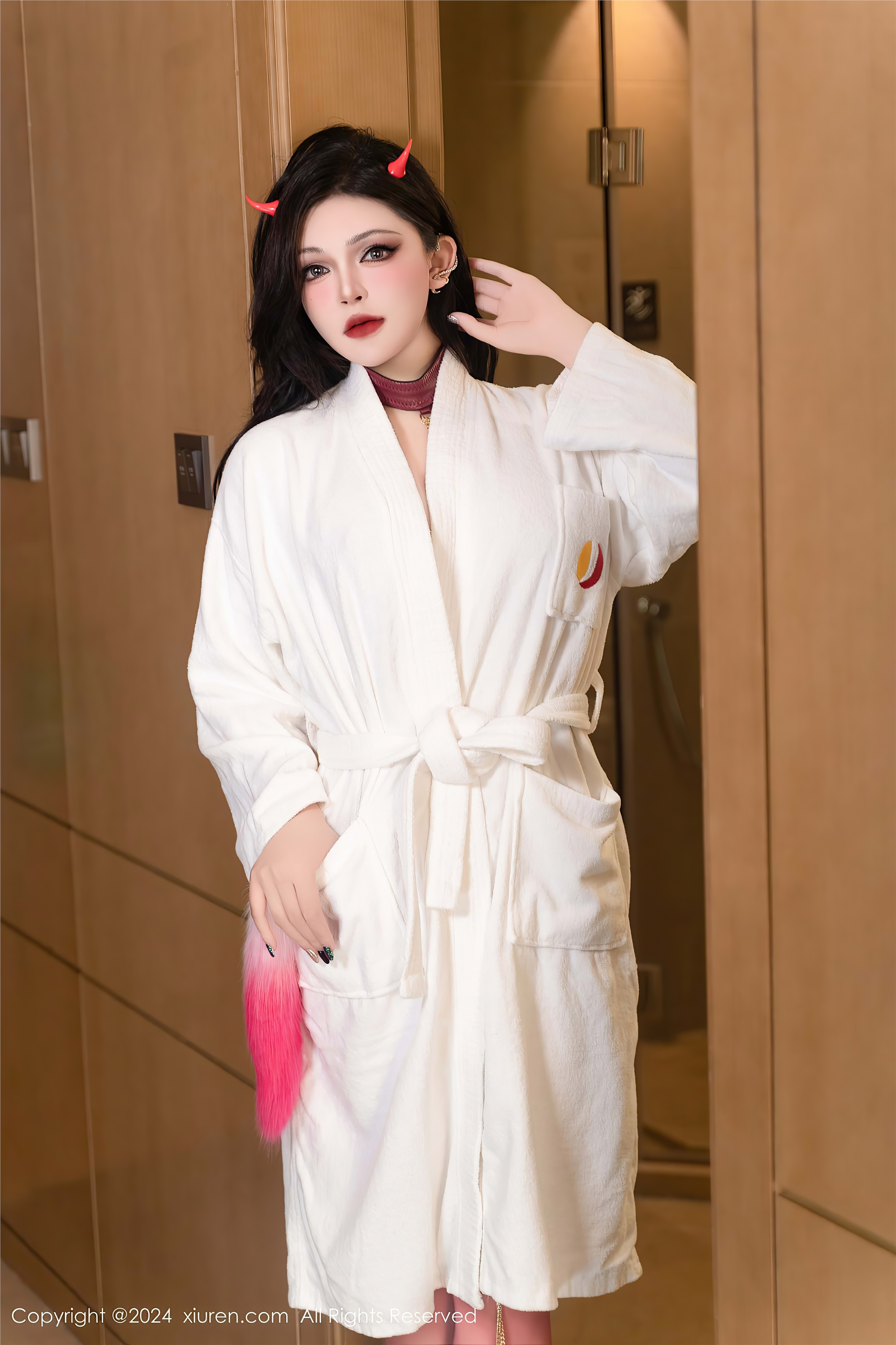 Xiuren秀人网 2024.10.28 NO.9352 伊丽莎有点白